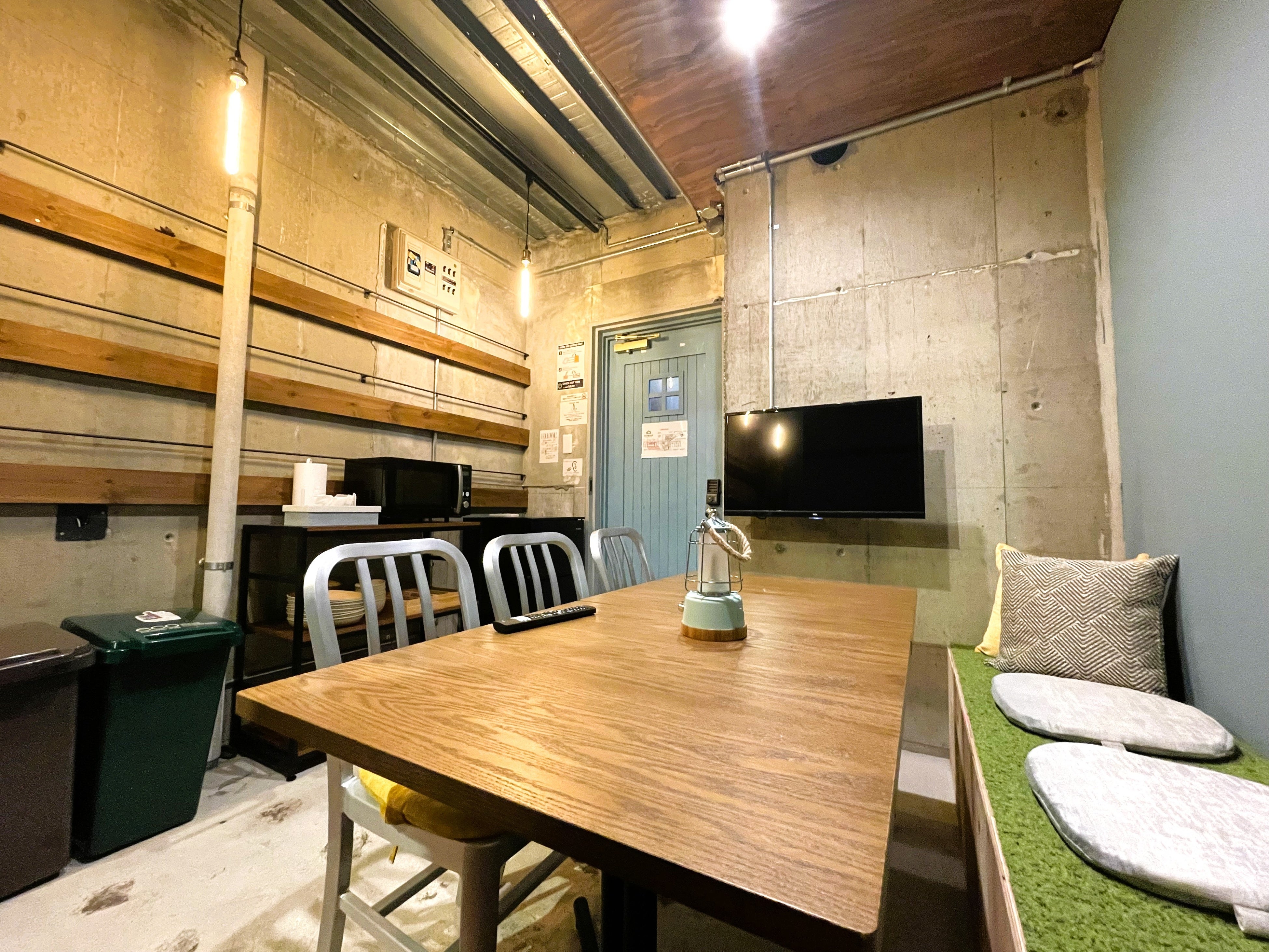 モニター付きでミーティングも出来る⁉