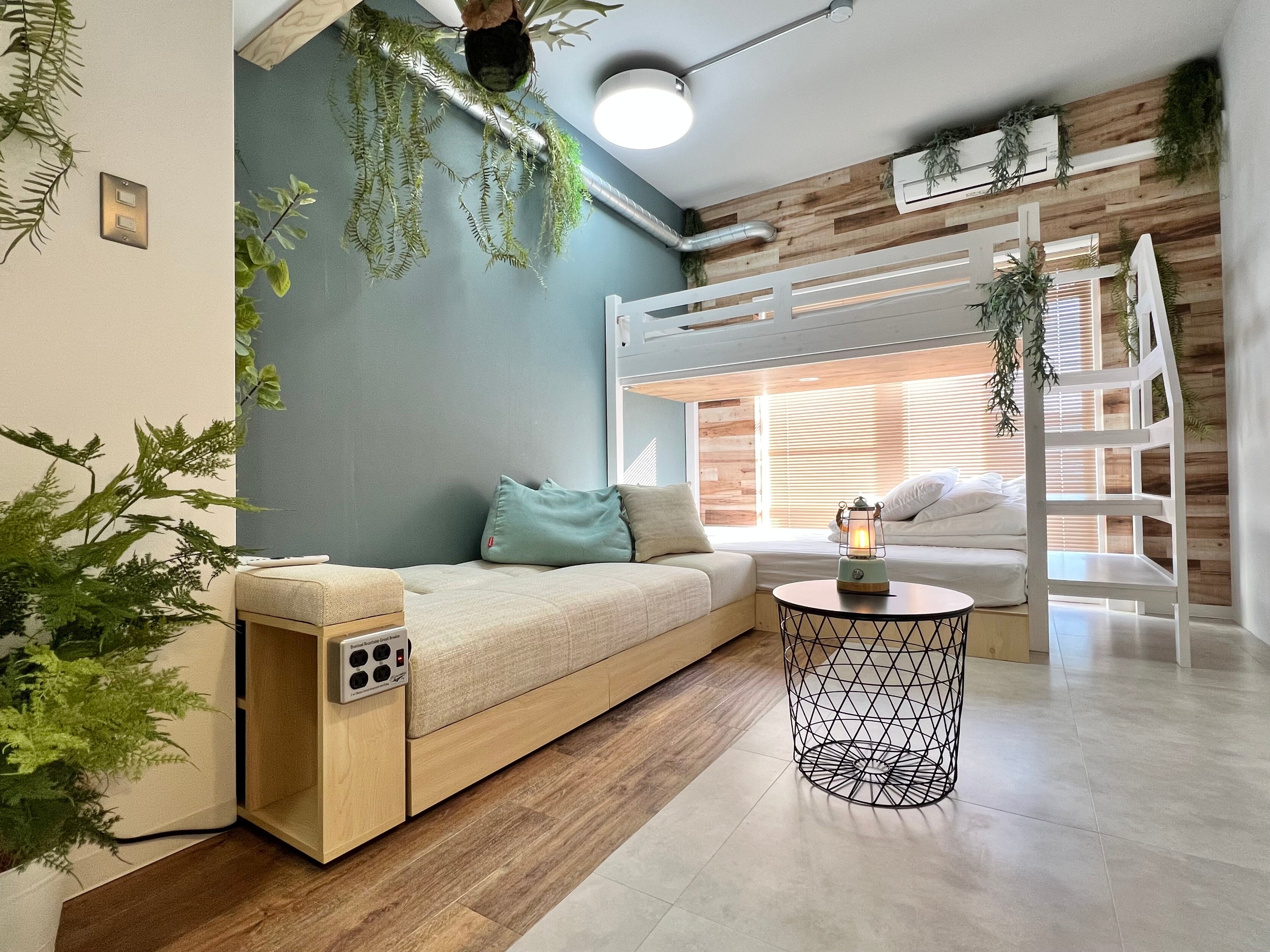 特注の2段ベッドで3名宿泊可！森の中の癒し空間「FOREST CABIN」