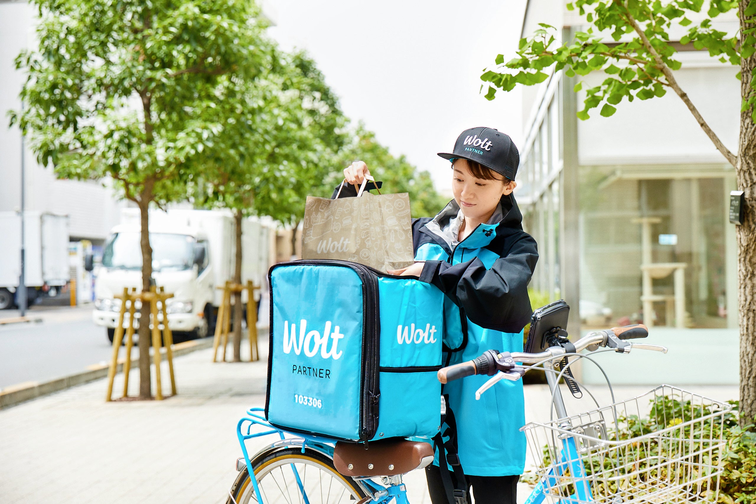 Woltの配達パートナーによる即時配送（イメージ）