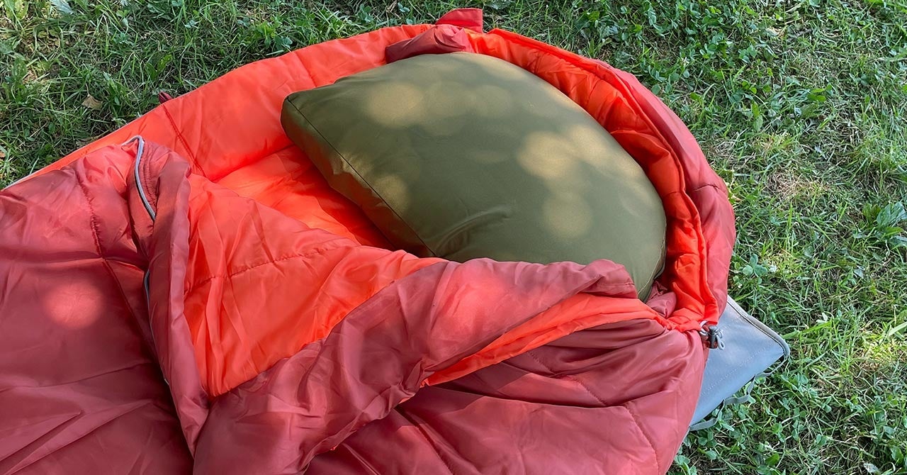 寝袋・シュラフに合うズレにくい枕の形