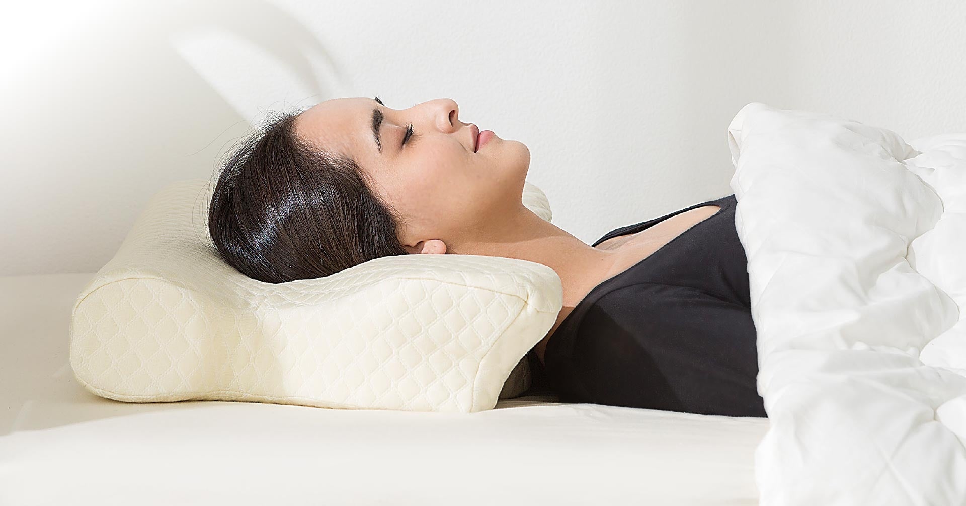 いろいろな寝姿勢に対応する低反発ウレタン枕