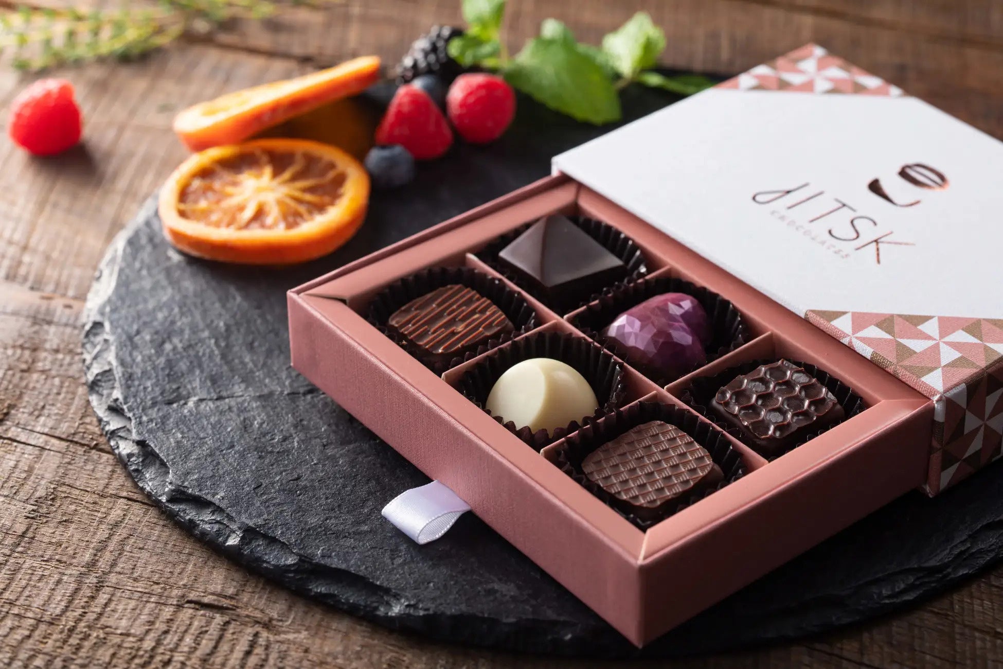 ベルギー発のチョコレートブランド「JITSK（イースク)」が、2023年