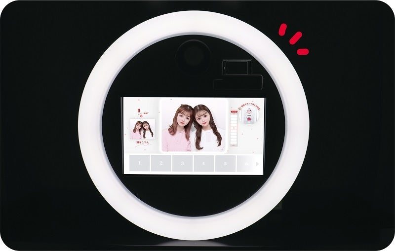 撮影ブースを明るく照らす初設置の「リングライト」