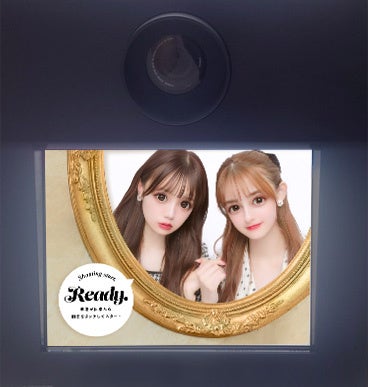 撮影前にはカメラ下の可愛い画面を見ながら 身だしなみ調節が行える