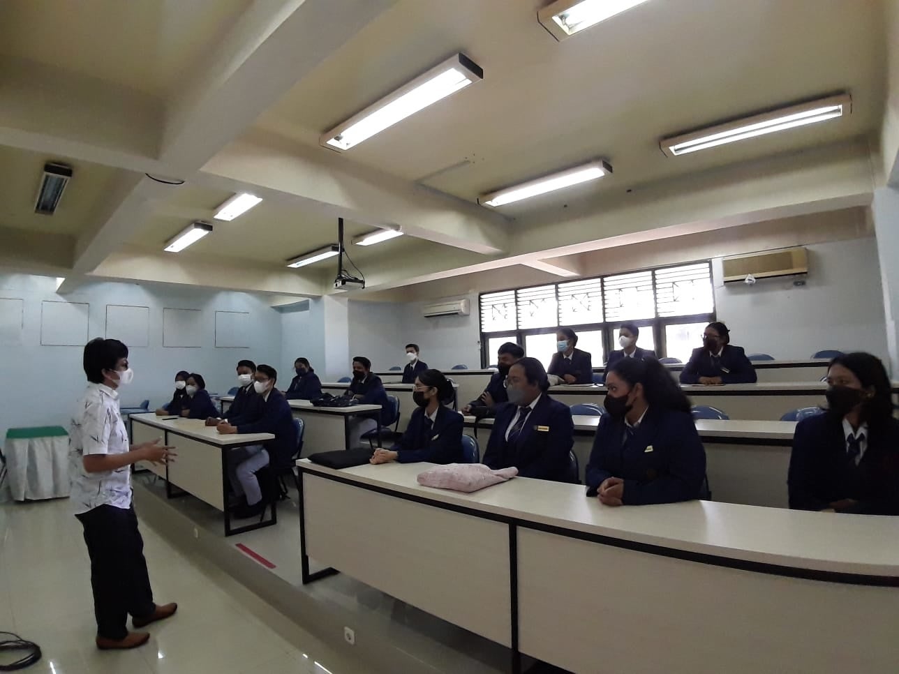 SAHID大学でのオリエンテーションの様子