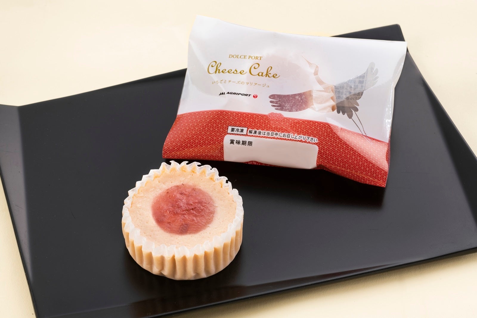 成田のいちごを使ったJALアグリポートのチーズケーキ