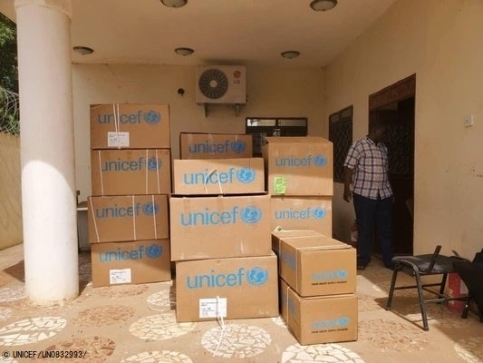 北ダルフールに届いたユニセフの保健や栄養の支援物資。(スーダン、2023年4月25日撮影) © UNICEF_UN0832993_