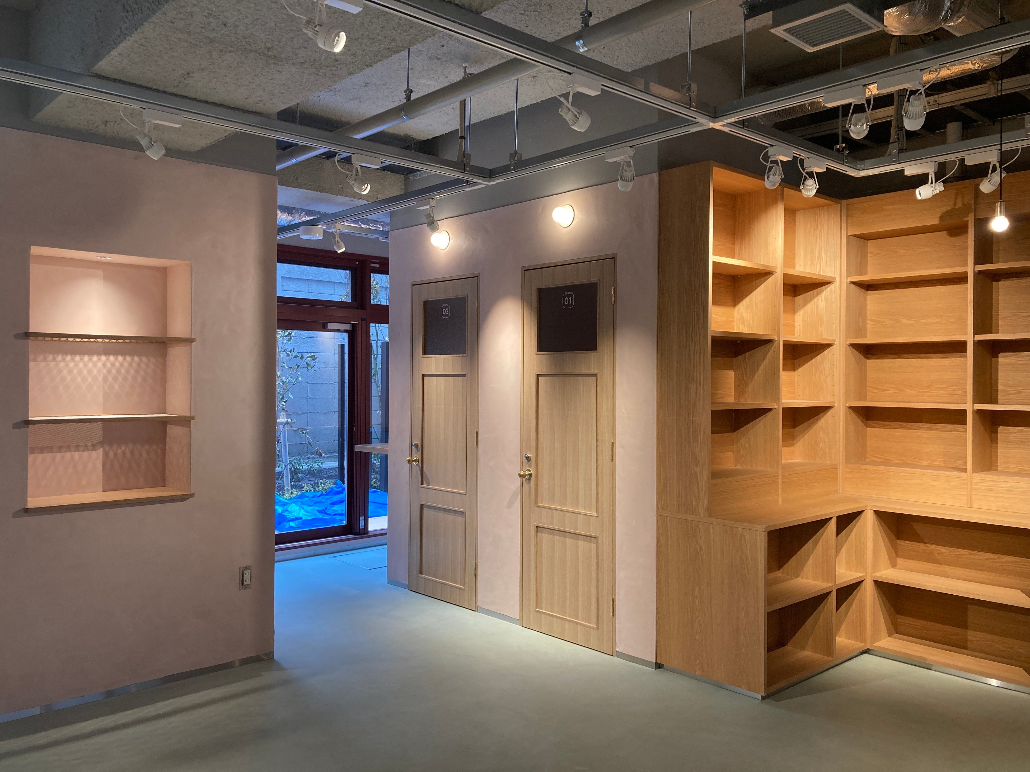 ＜個室ブース＞