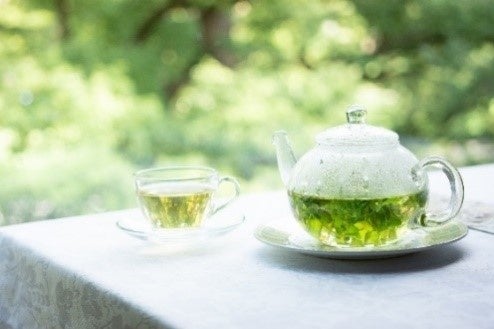 コーヒー粕肥料で育てたサーキュラーハーブのフレッシュハーブティー