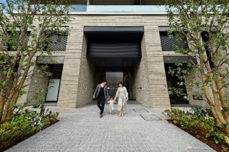 日常に緑を感じられるエントランス