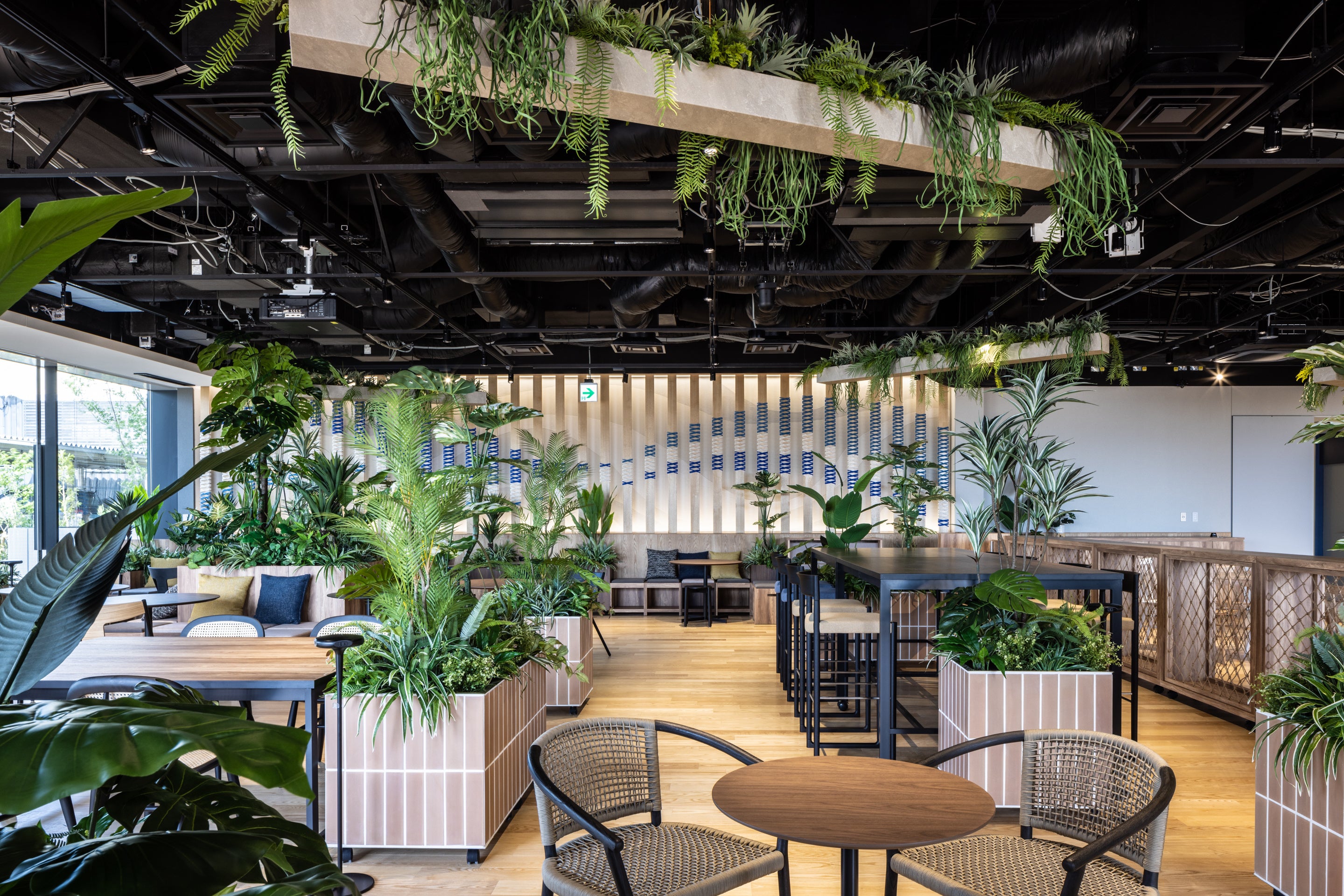 コミュニケーションラウンジ