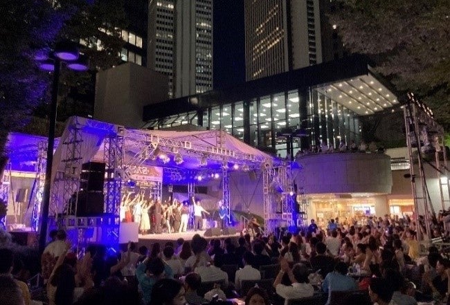 結果発表で盛り上がる会場