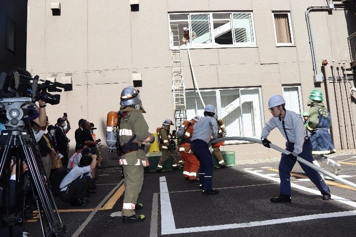 消防隊・消防団・自衛消防隊連携での救助活動