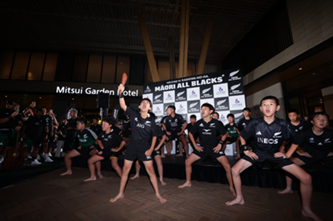 地域の子どもたちによる「柏ハカ」の披露