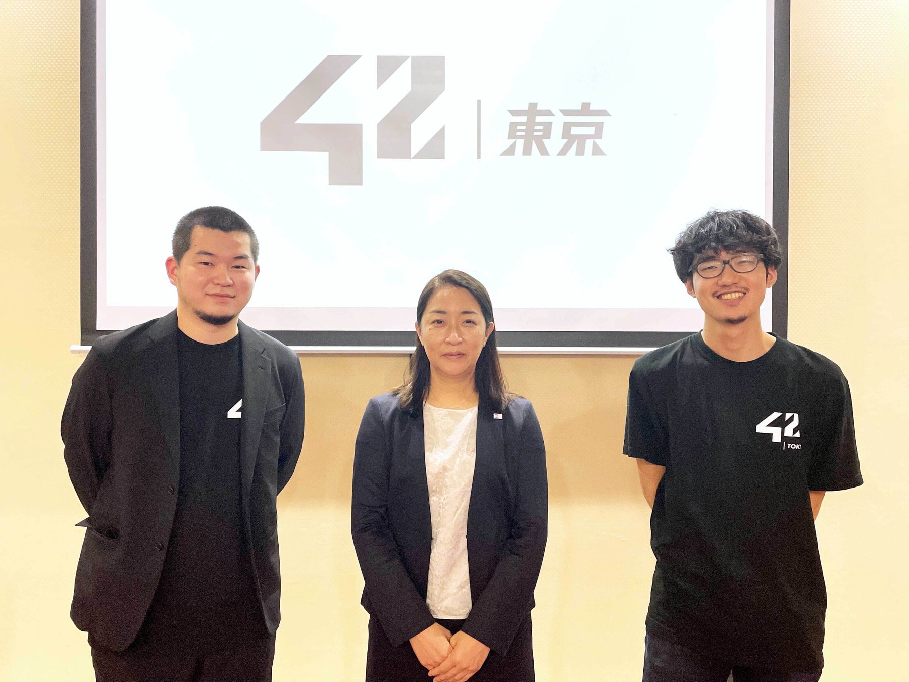 左から42Tokyo 事務局長 長谷川文二郎氏、広島県副知事 玉井優子氏、42Tokyo 安西翔平氏