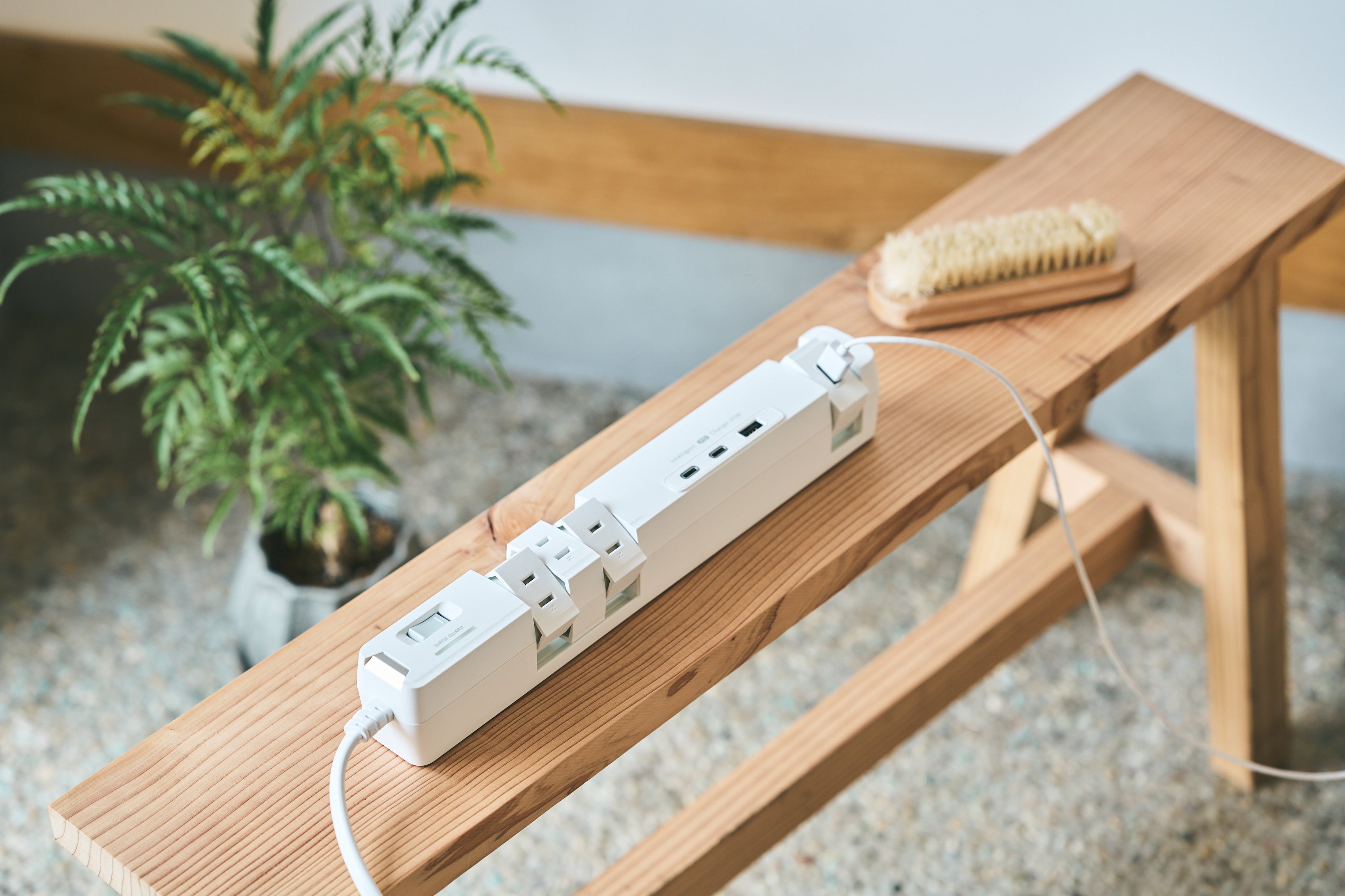 シンプルで洗練されたホワイトはミニマルな生活にピッタリ