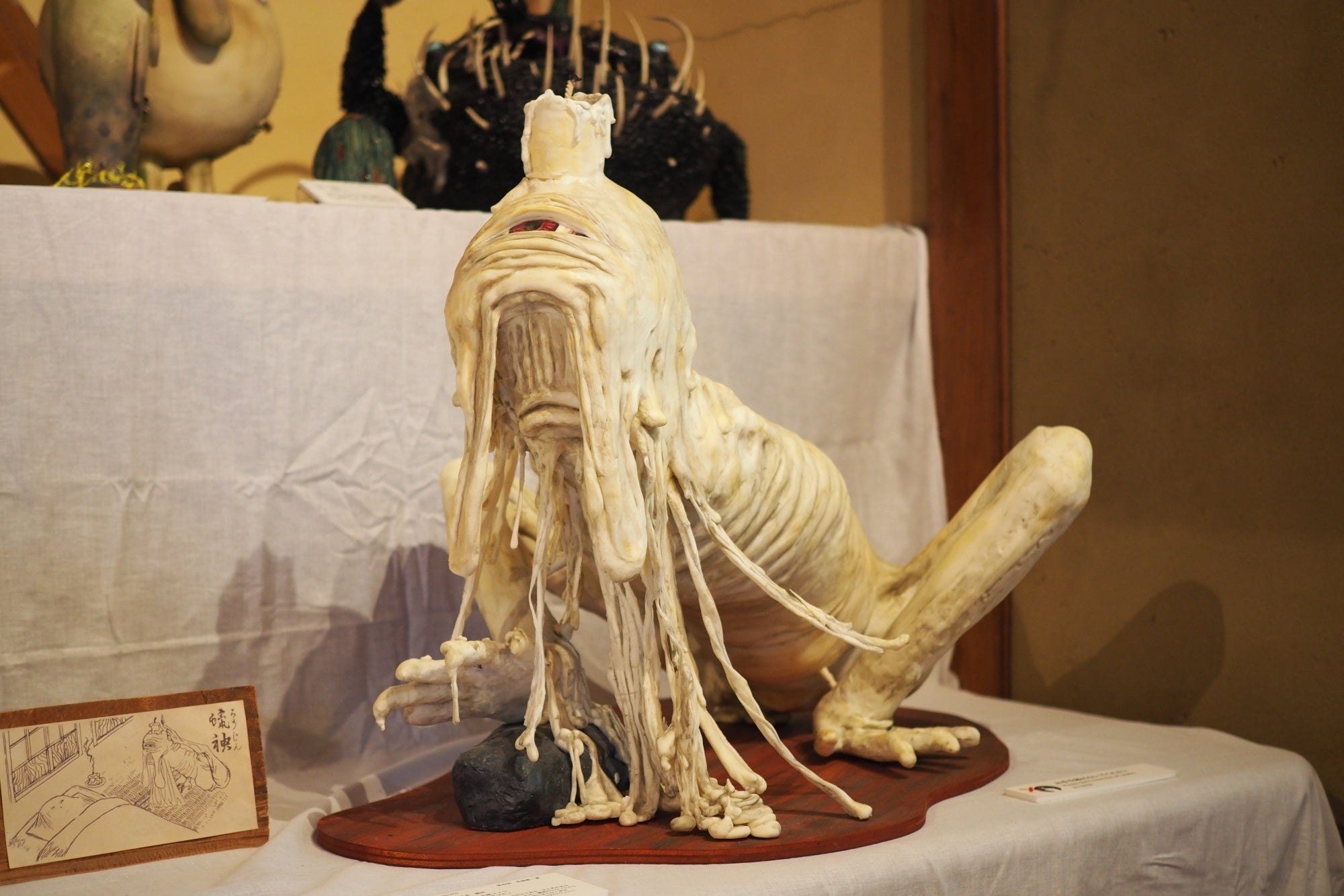 歴代の受賞作品は現在妖怪美術館３号館にて展示中