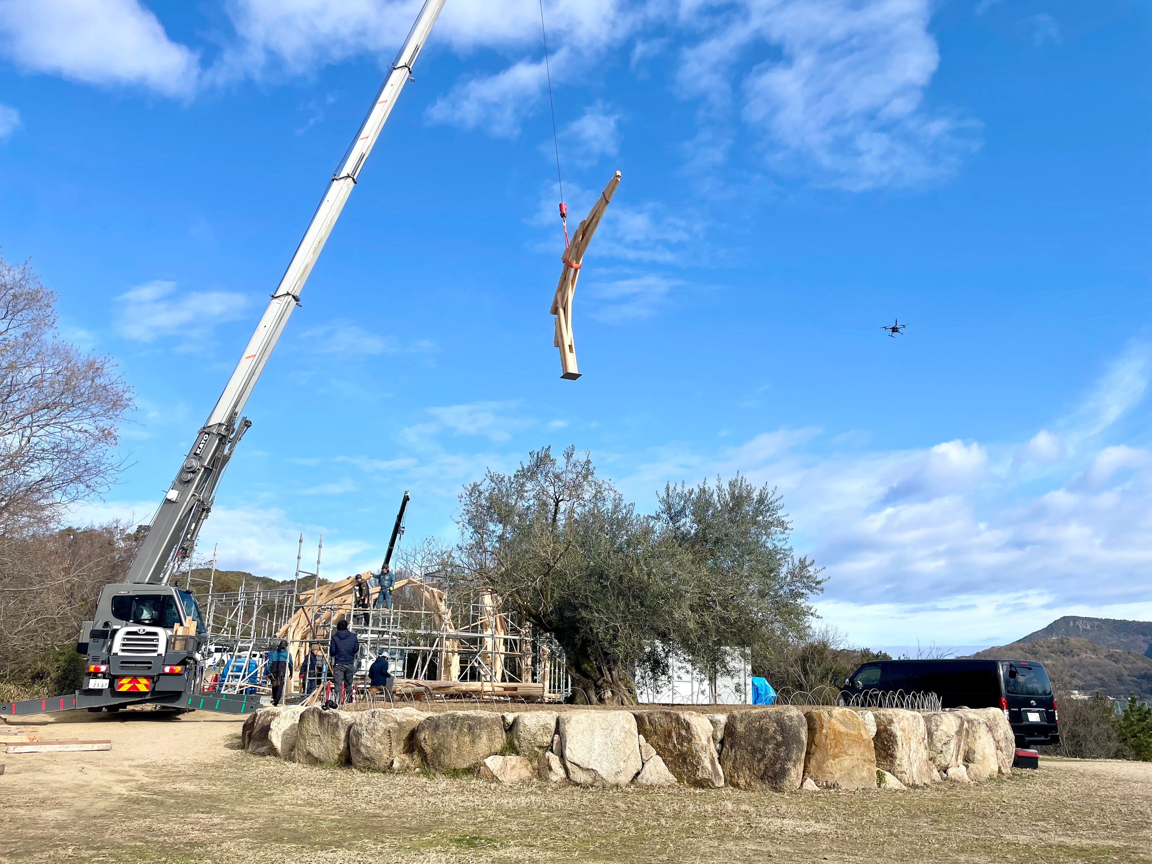 島内の工務店と共同で建設