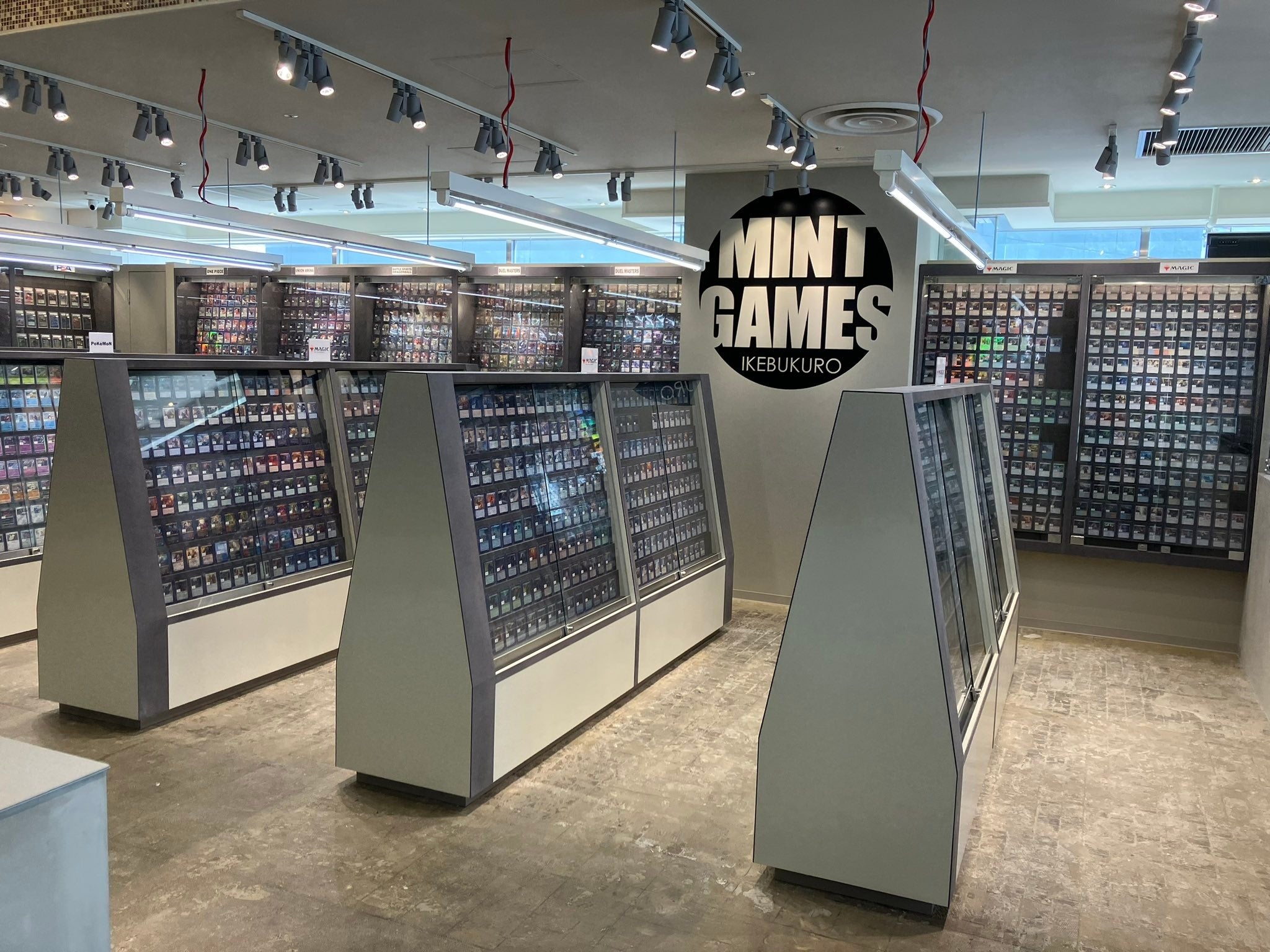 開放的で明るい店内