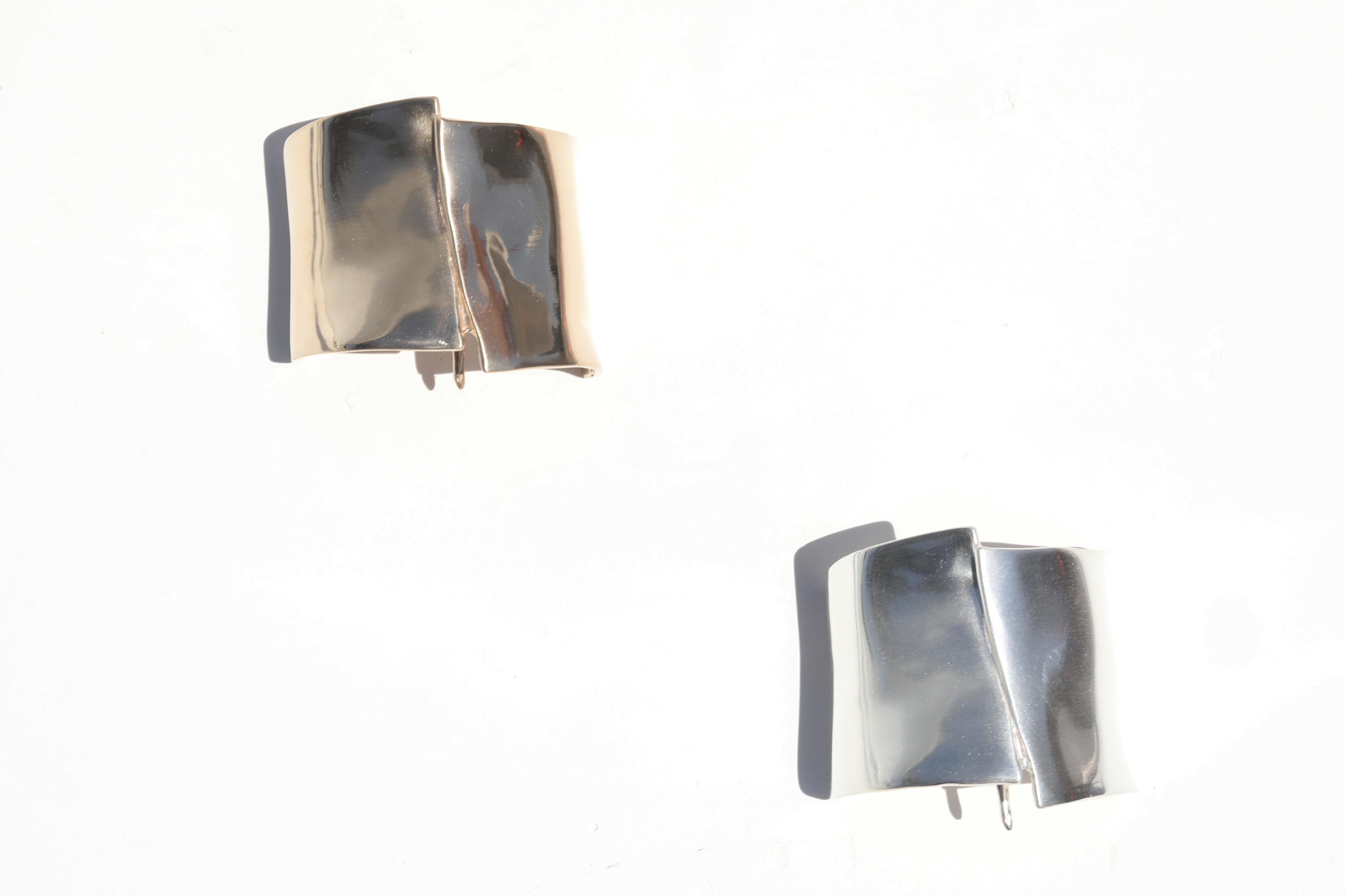 新作 ヴェズヘアピアス