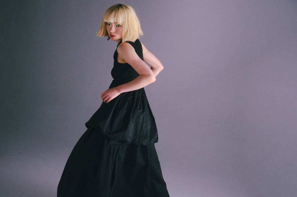 CUT DOCKING BALLOON TOP_WAVE LINE GATHER SK_UN3D.SOLE GURKHA SANDAL