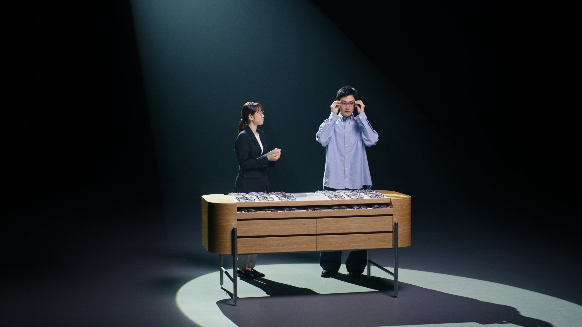 選ぶシーン_「お買い物」篇