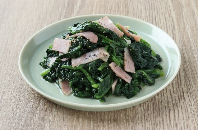 ほうれん草とベーコンのペッパーソテー