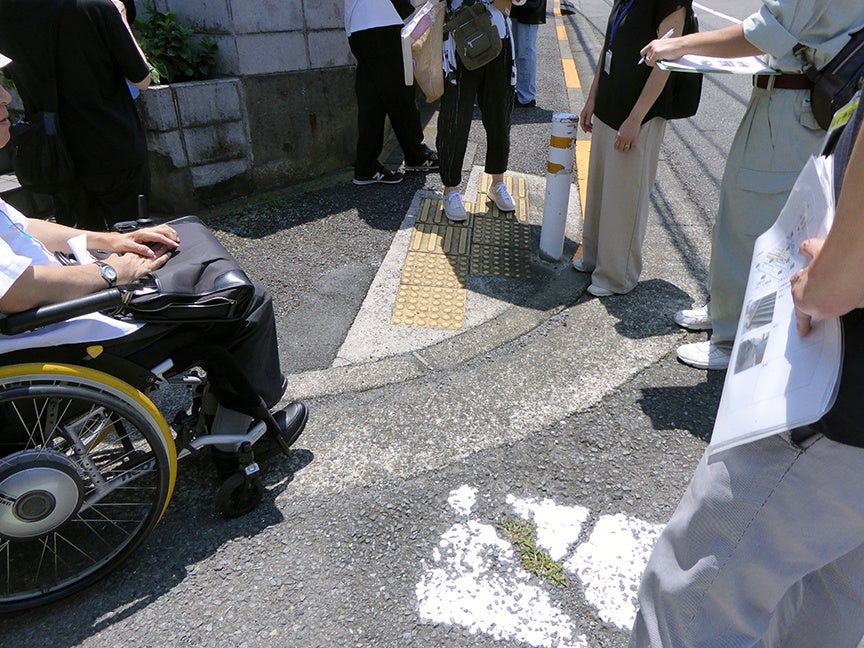 まち歩き点検の様子