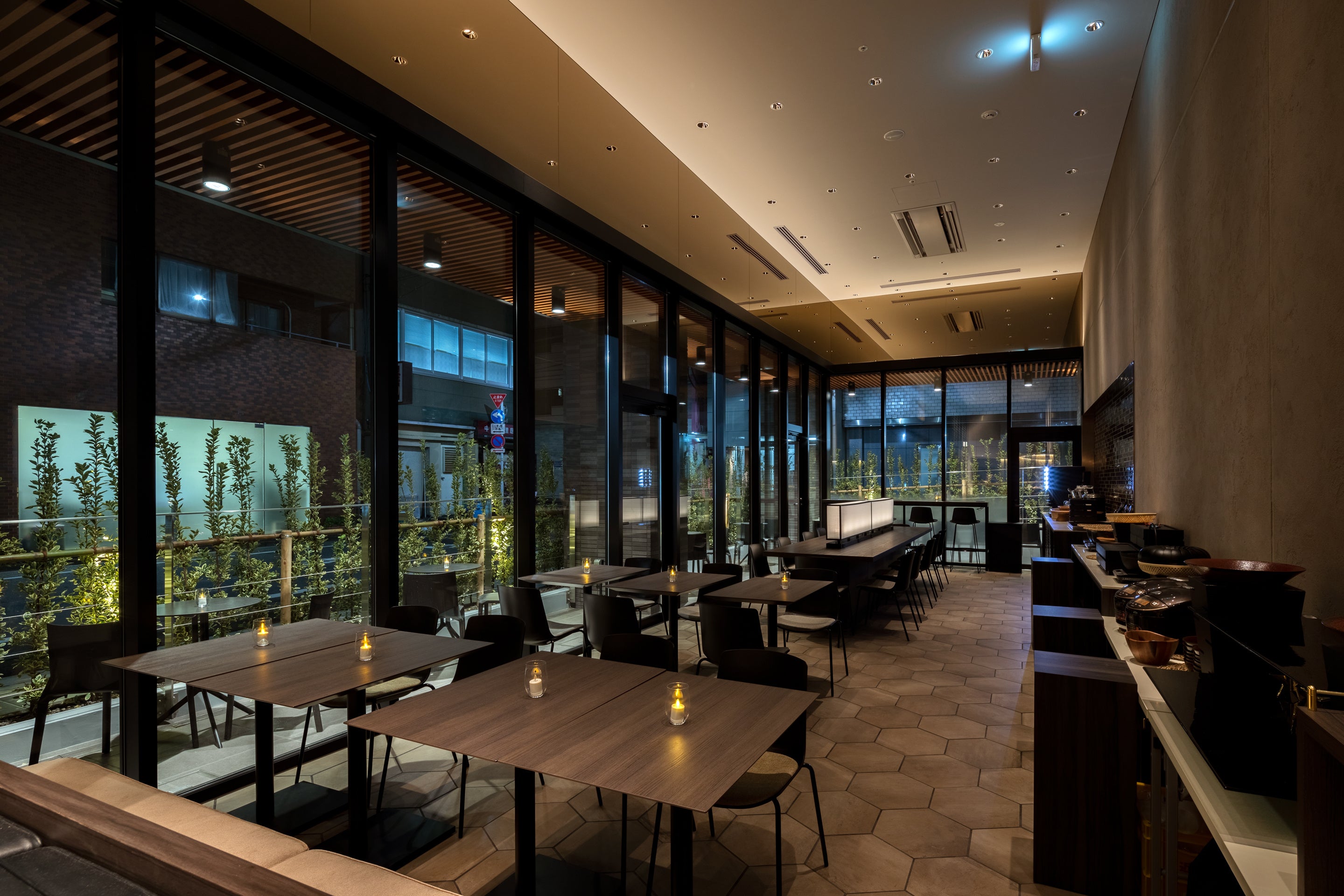 レストラン「杏（ANZU）」