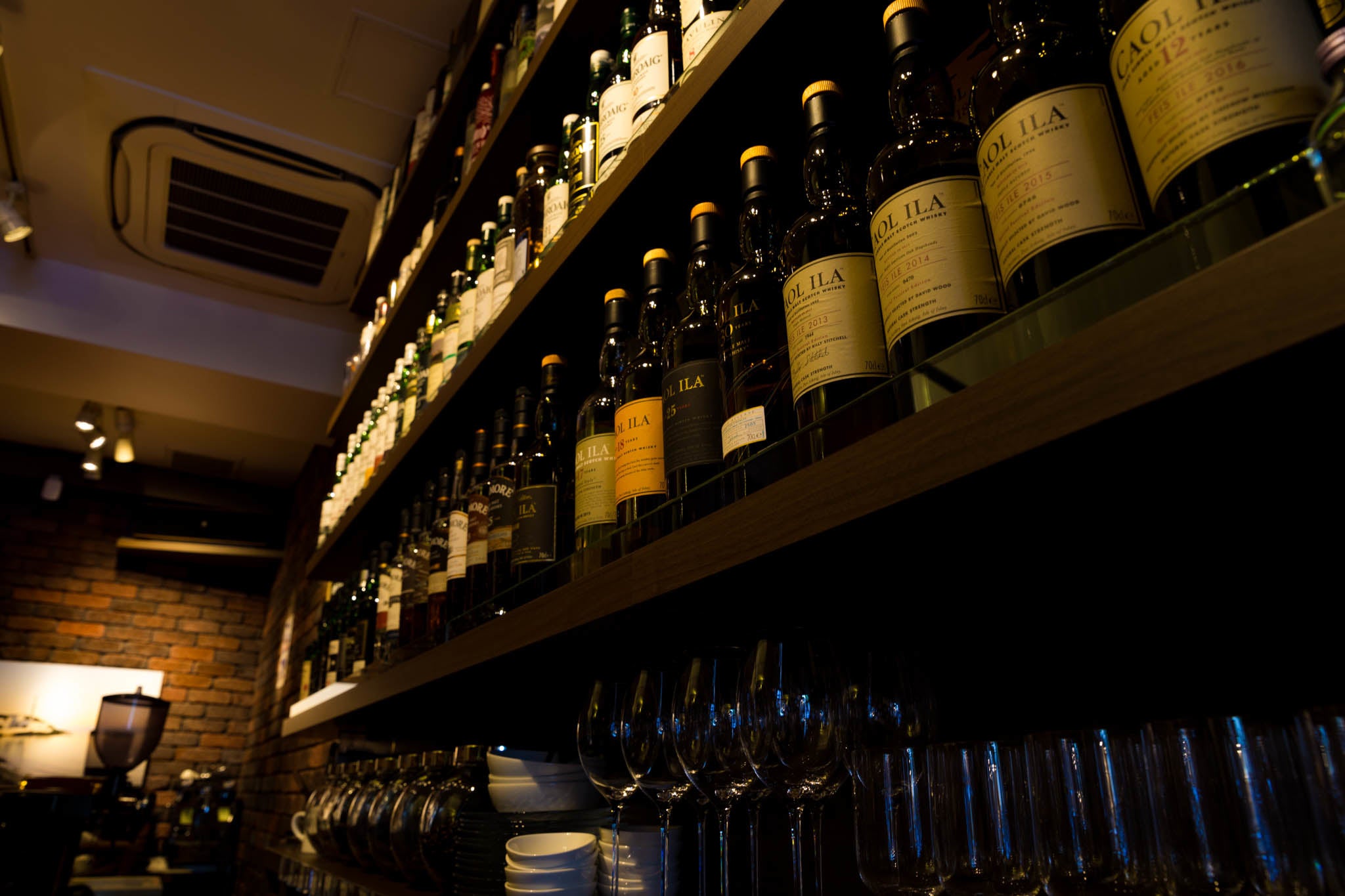 バーアイラ島銀座店内