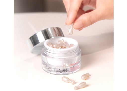 この春だけの日本限定 桜デザインパッケージ「エンビロン デラックス この春だけの日本限定 桜デザインパッケージ「エンビロン デラックス