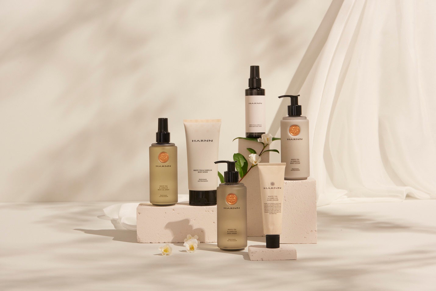 ホワイトティーアンドカメリア