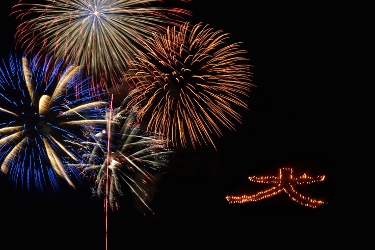 箱根強羅　大文字焼　写真提供：強羅島写真館