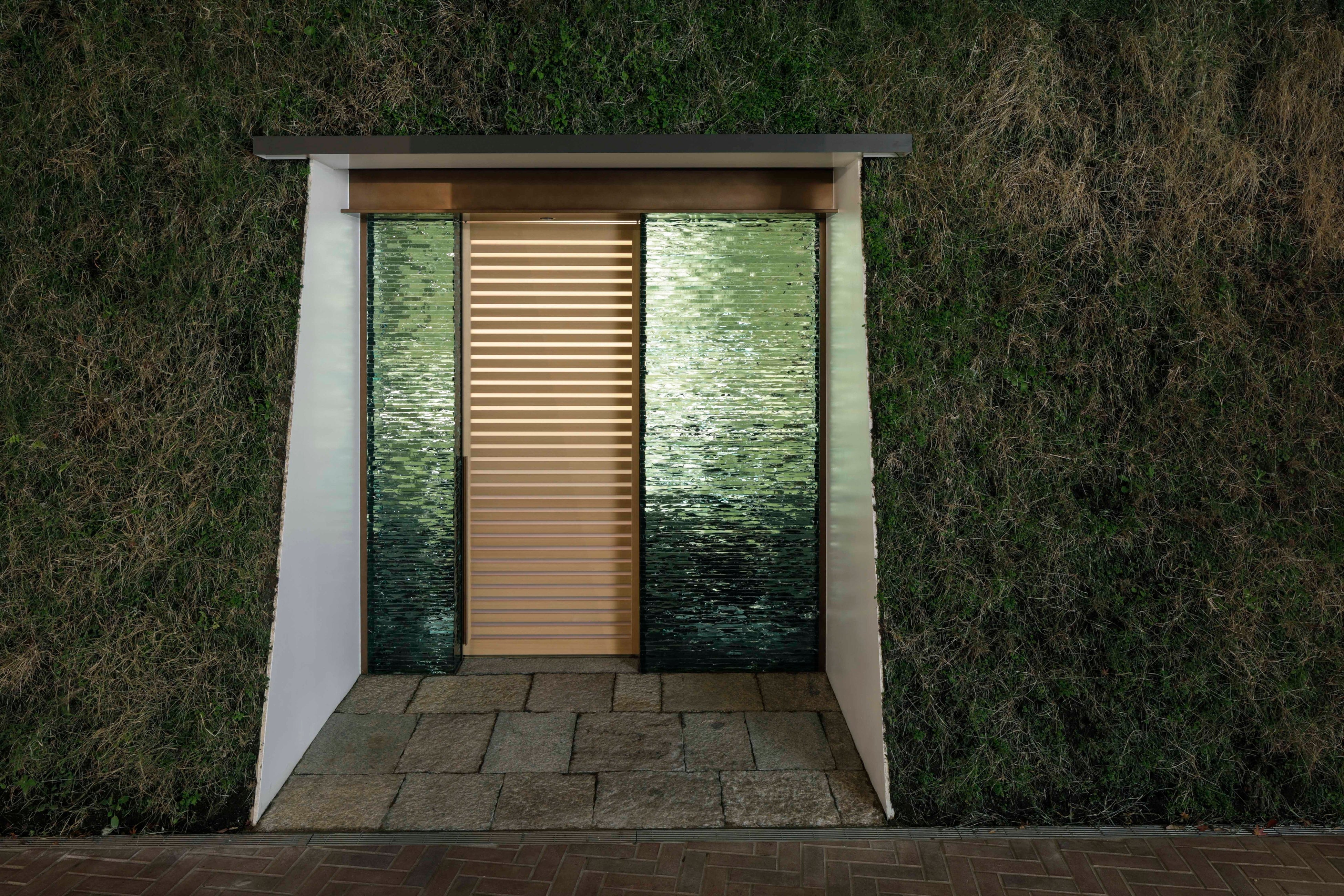 @Hiroshi Sugimoto Courtesy of Shinsoken