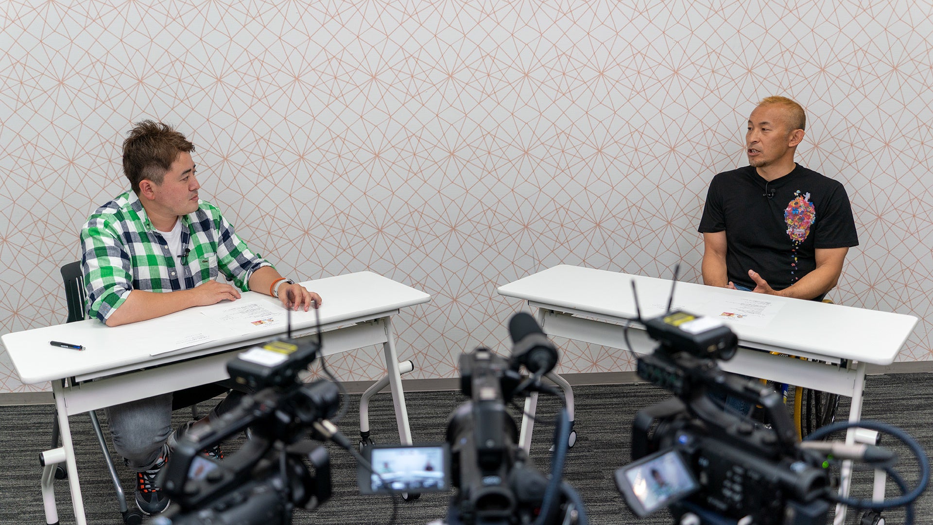 写真：トークセッションの様子(左がワクセル総合プロデューサーの住谷、右が廣道さん)