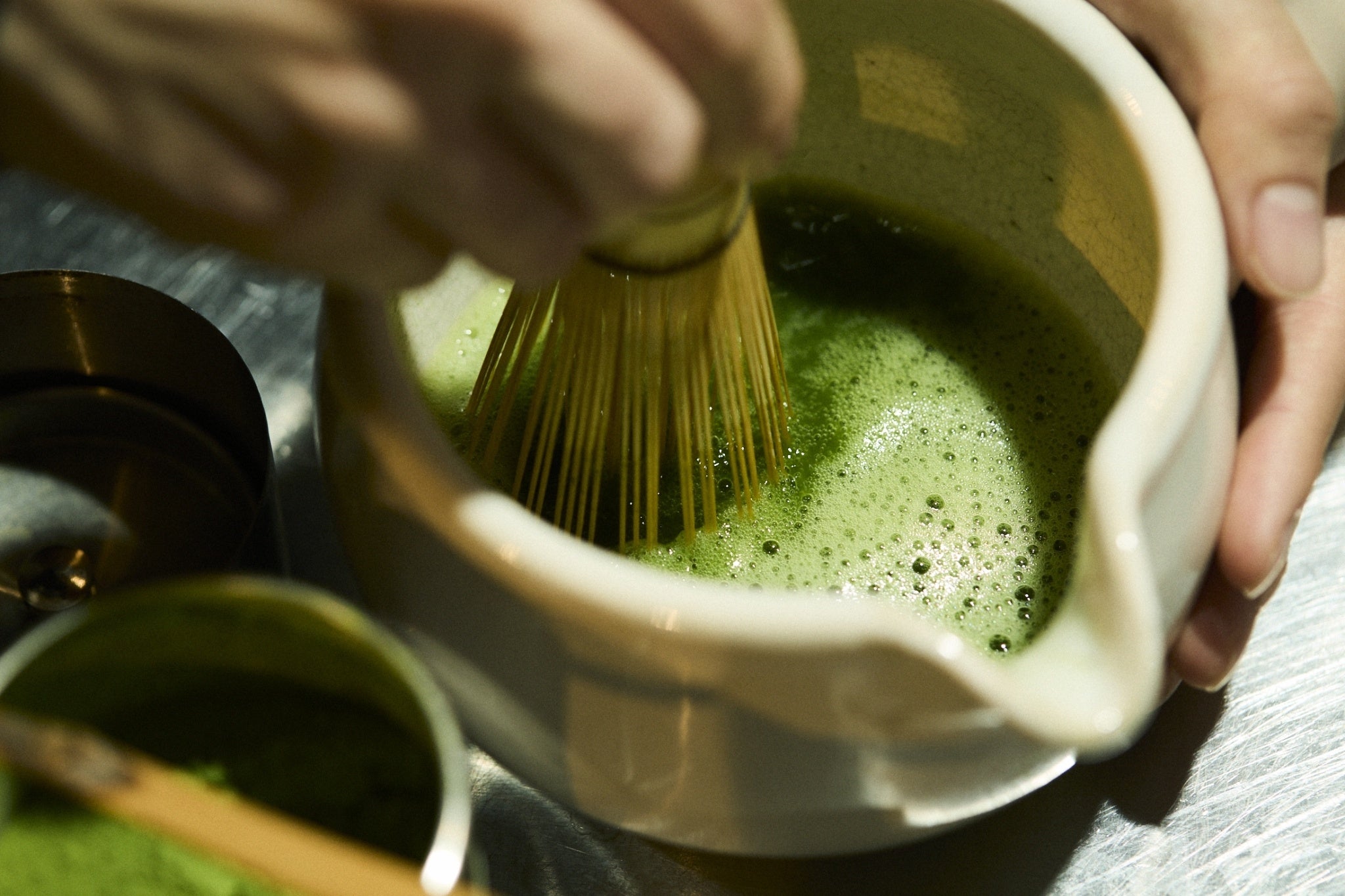 岡山県産の抹茶はいかがですか？ かき氷の「引両紋」が「の、」として