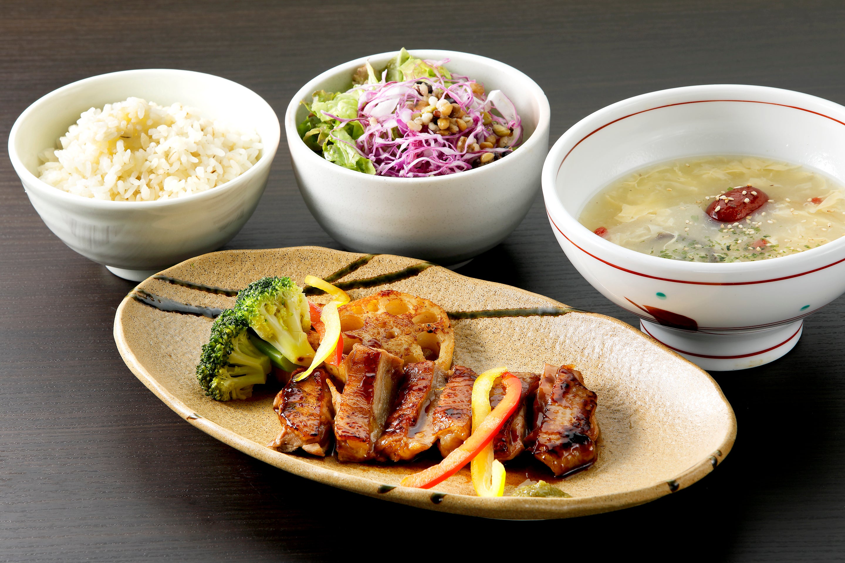 鶏鉄板料理 かしわ