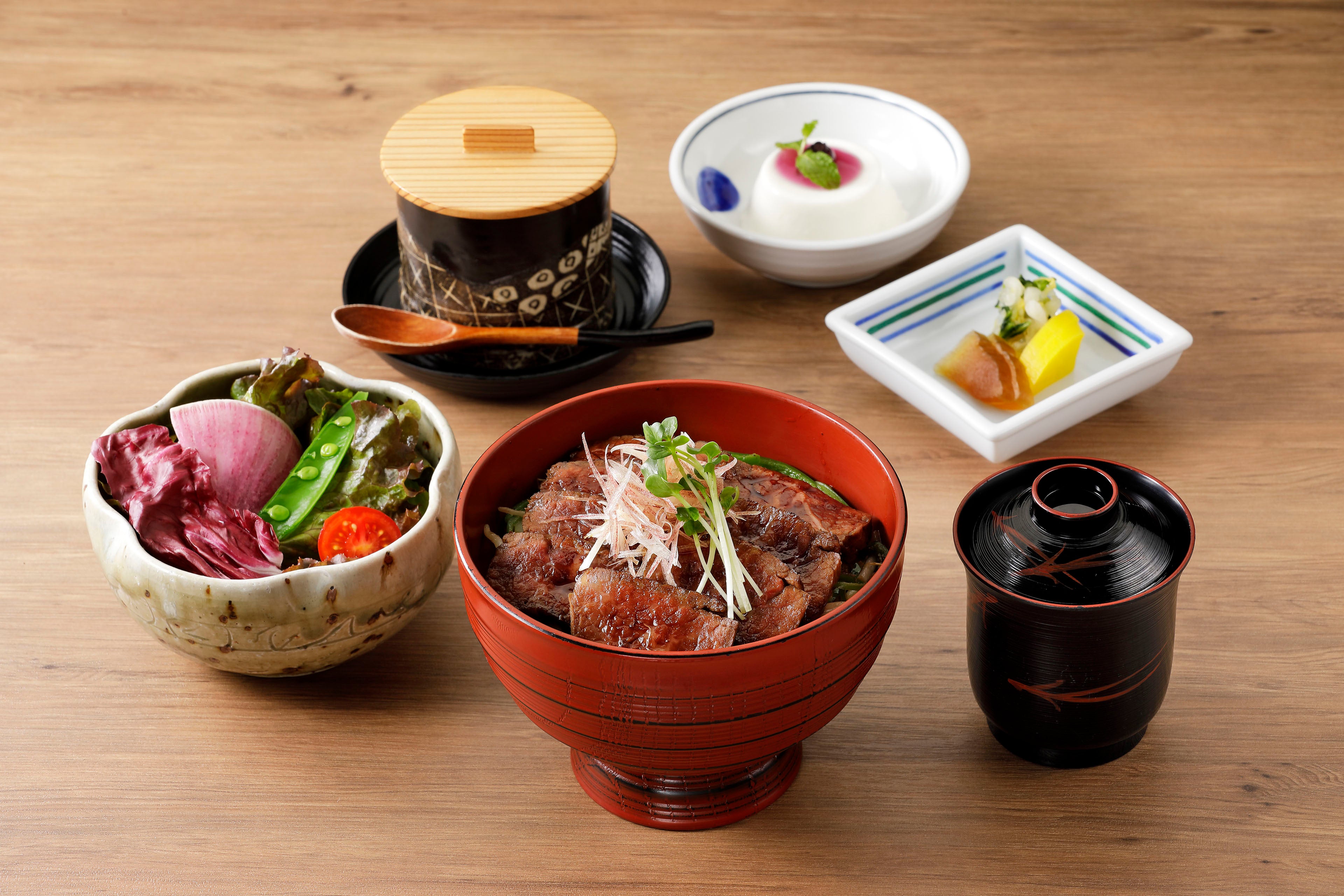 【早いもの勝ち】スクエアターミナル レジ 飲食店 カフェ 糀谷駅】和み空間で味わう極上スイーツ Lovey Cafe and Bar
