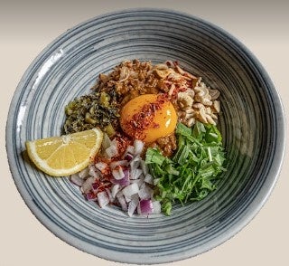 ●ひつじまぜそば 　800円（税込880円）