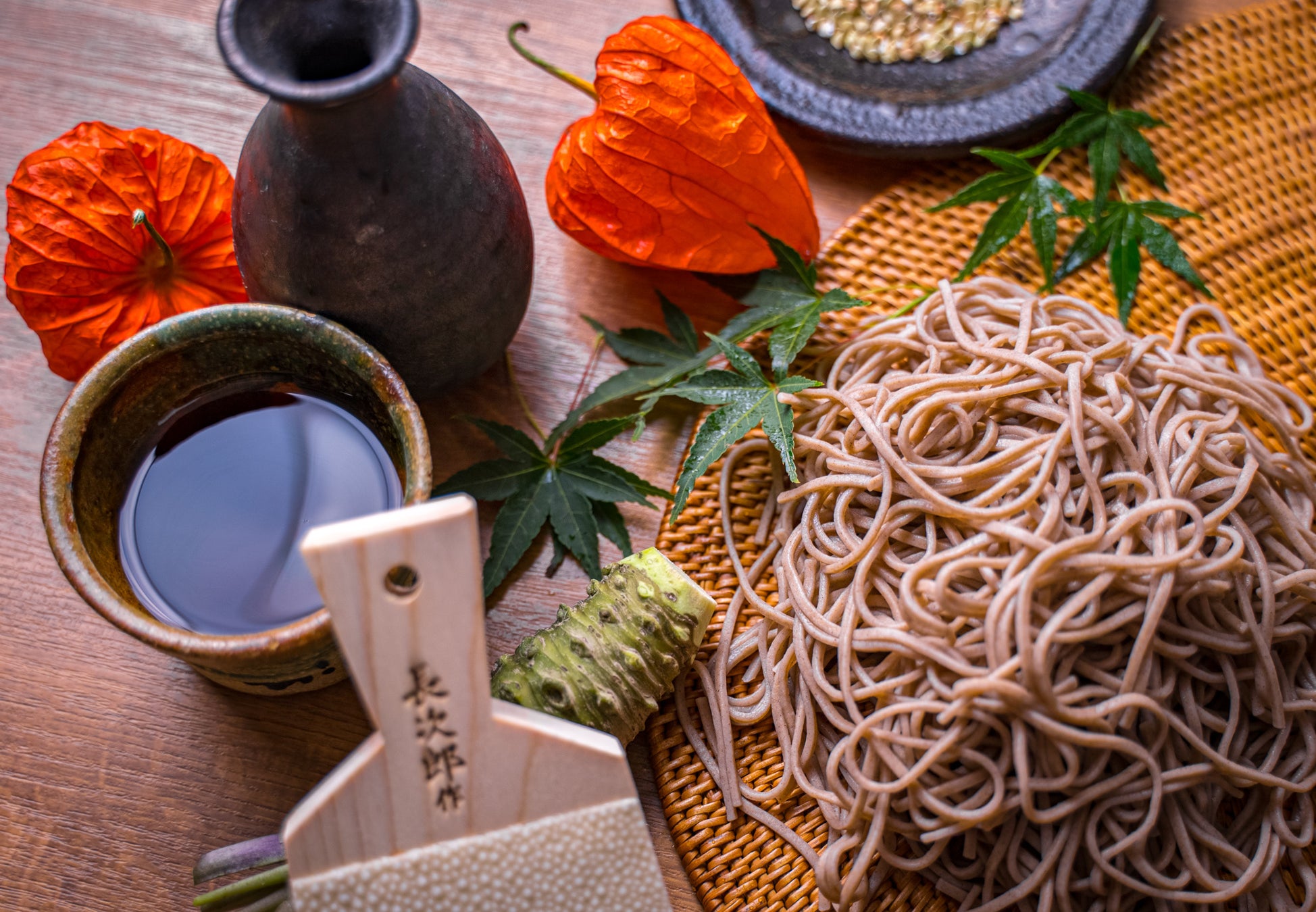 ざるそば 八五〇円(九三五円)