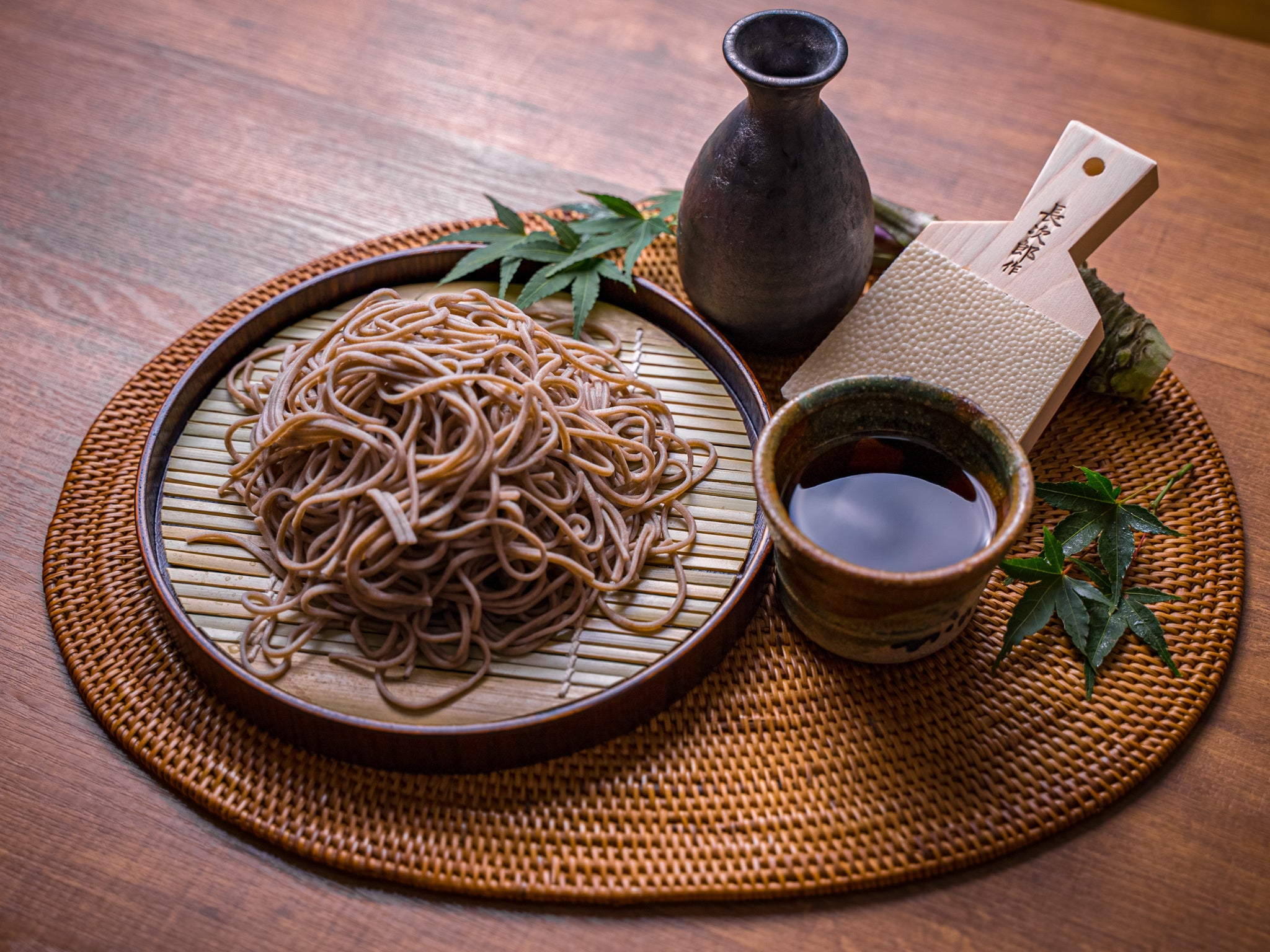 ざるそば　八五〇円(九三五円)