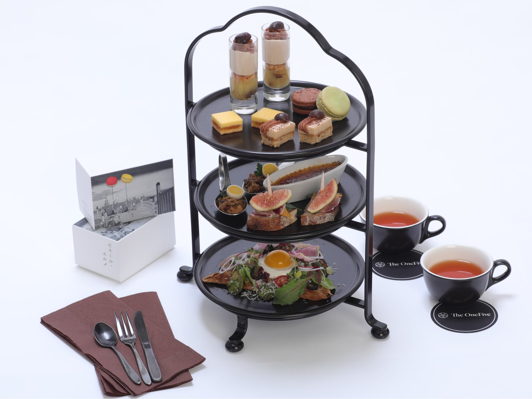 ピエール エルメ 初のアフタヌーンティー 福岡に誕生 選りすぐりのスイーツや定番人気のマカロンがお目見えです 博多ホテルズのプレスリリース ピエール エルメ 初のアフタヌーンティー 福岡に誕生 選りすぐりのスイーツや定番人気のマカロンがお目見えです 博多ホテルズのプレスリリース