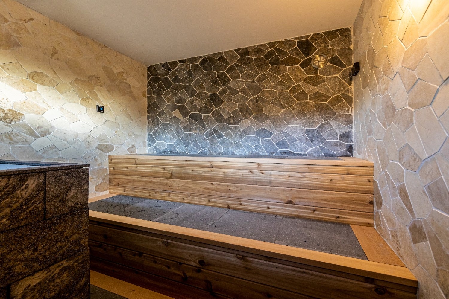 新感覚の「ととのい」を体験するマグマ式サウナ