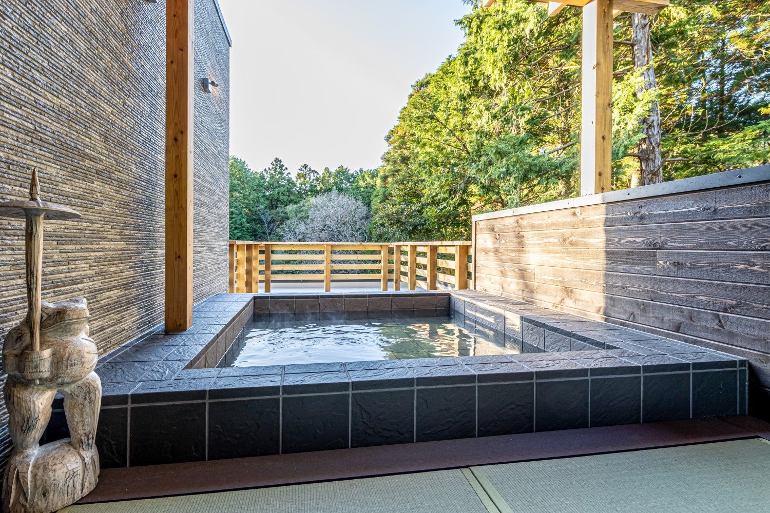 開放的な屋上露天風呂