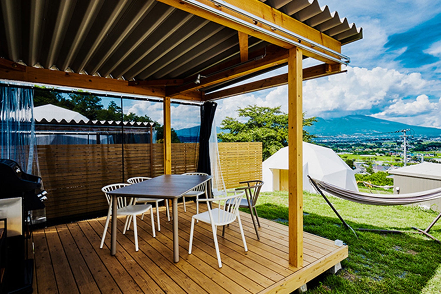 Resort Glamping.com新掲載】～“星降るまち”の丘で非日常の