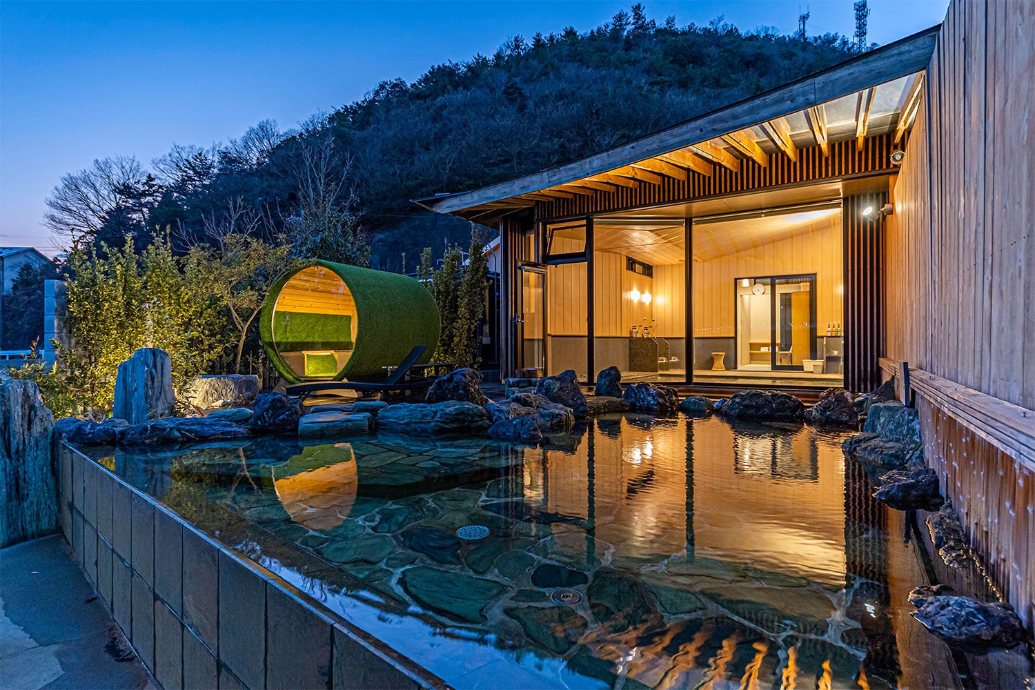 Resort Glamping.com新掲載】～全棟オーシャンビュー。温泉