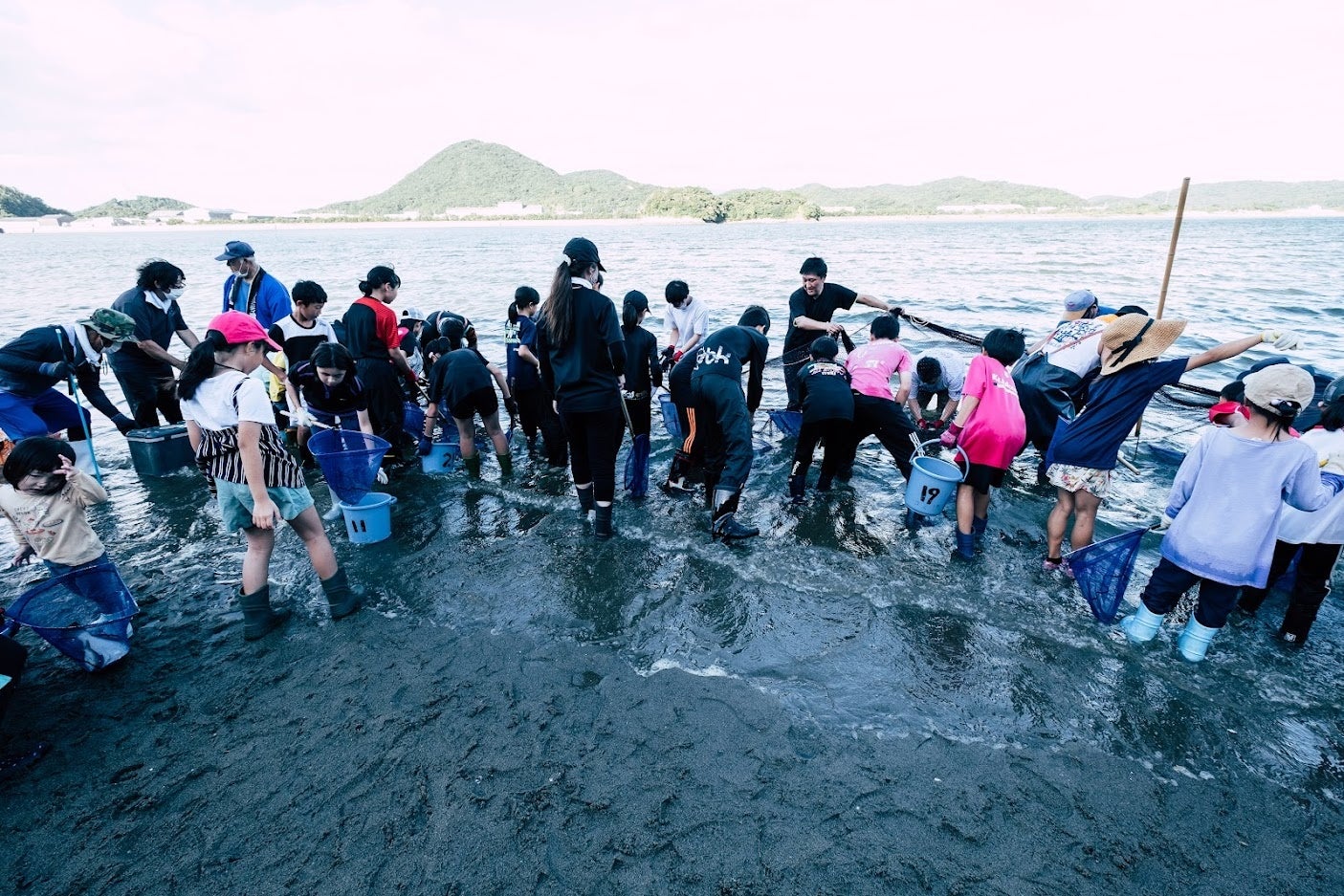 建網干し漁の様子