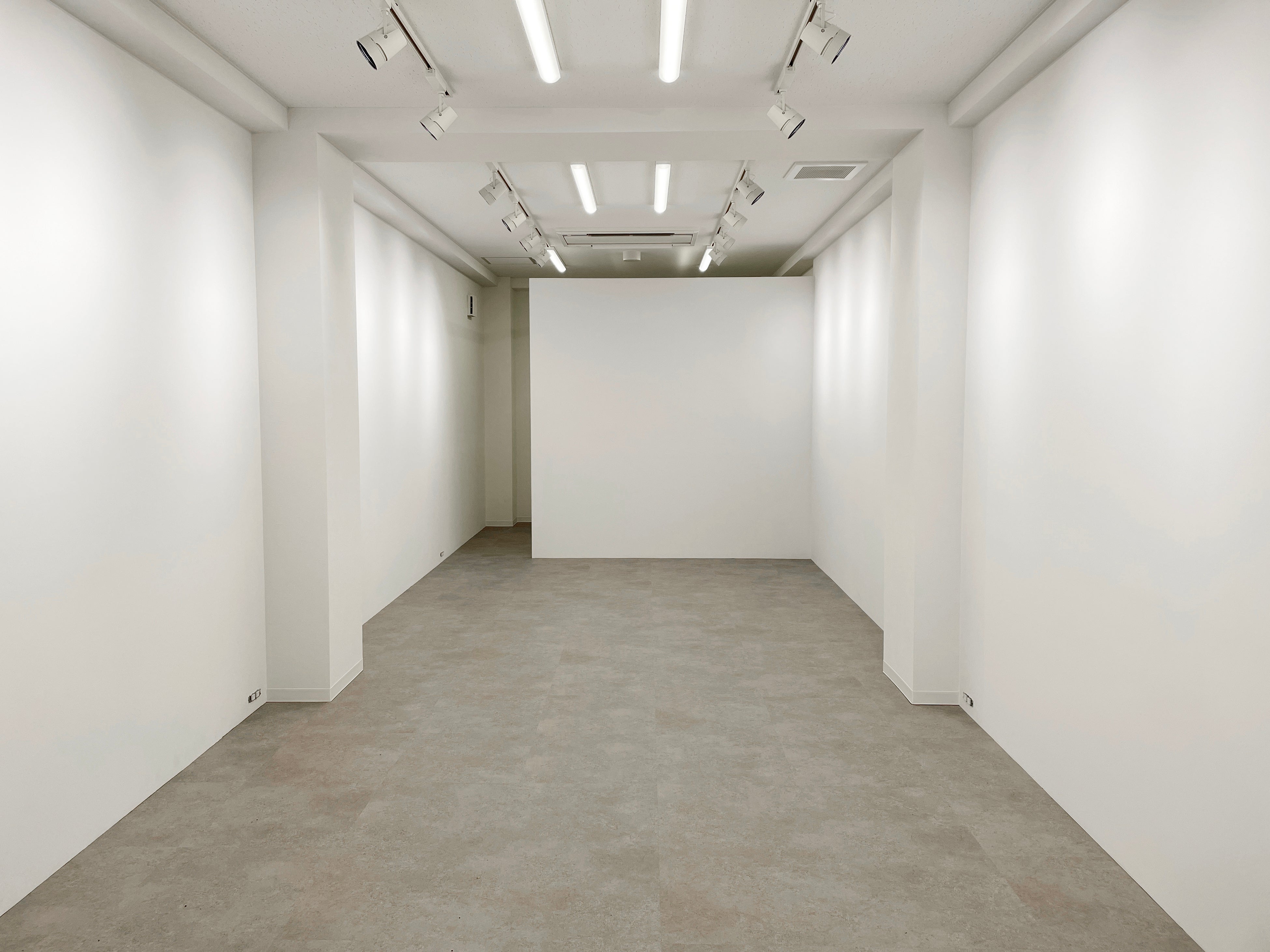 KYOBASHI ART ROOM 内観