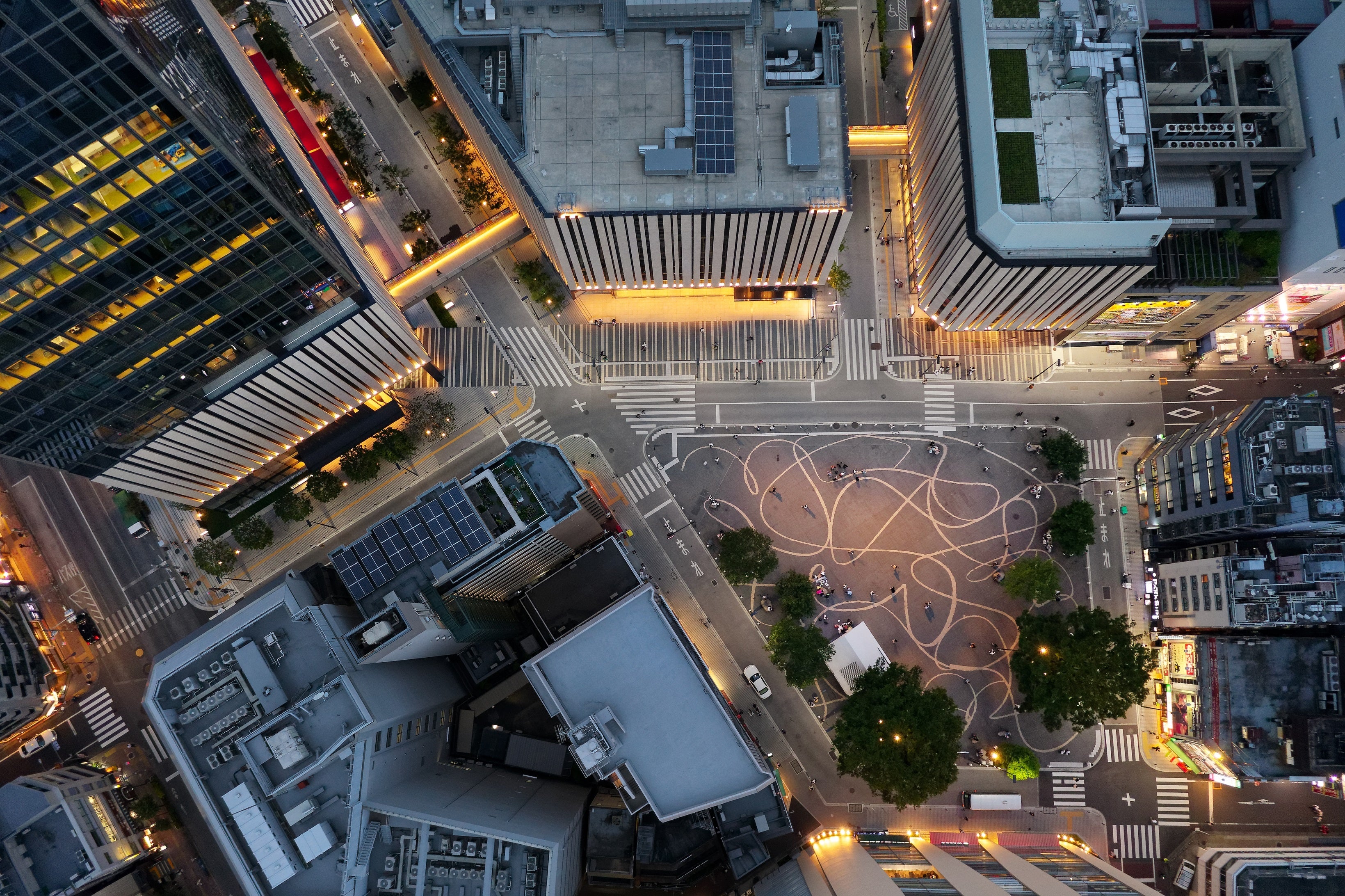 誰もが主役になれる劇場都市「Hareza 池袋」 3 つ