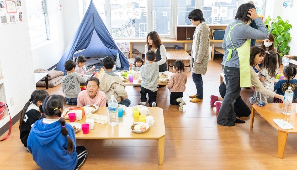 こども食堂での交流風景／写真提供：むすびえ